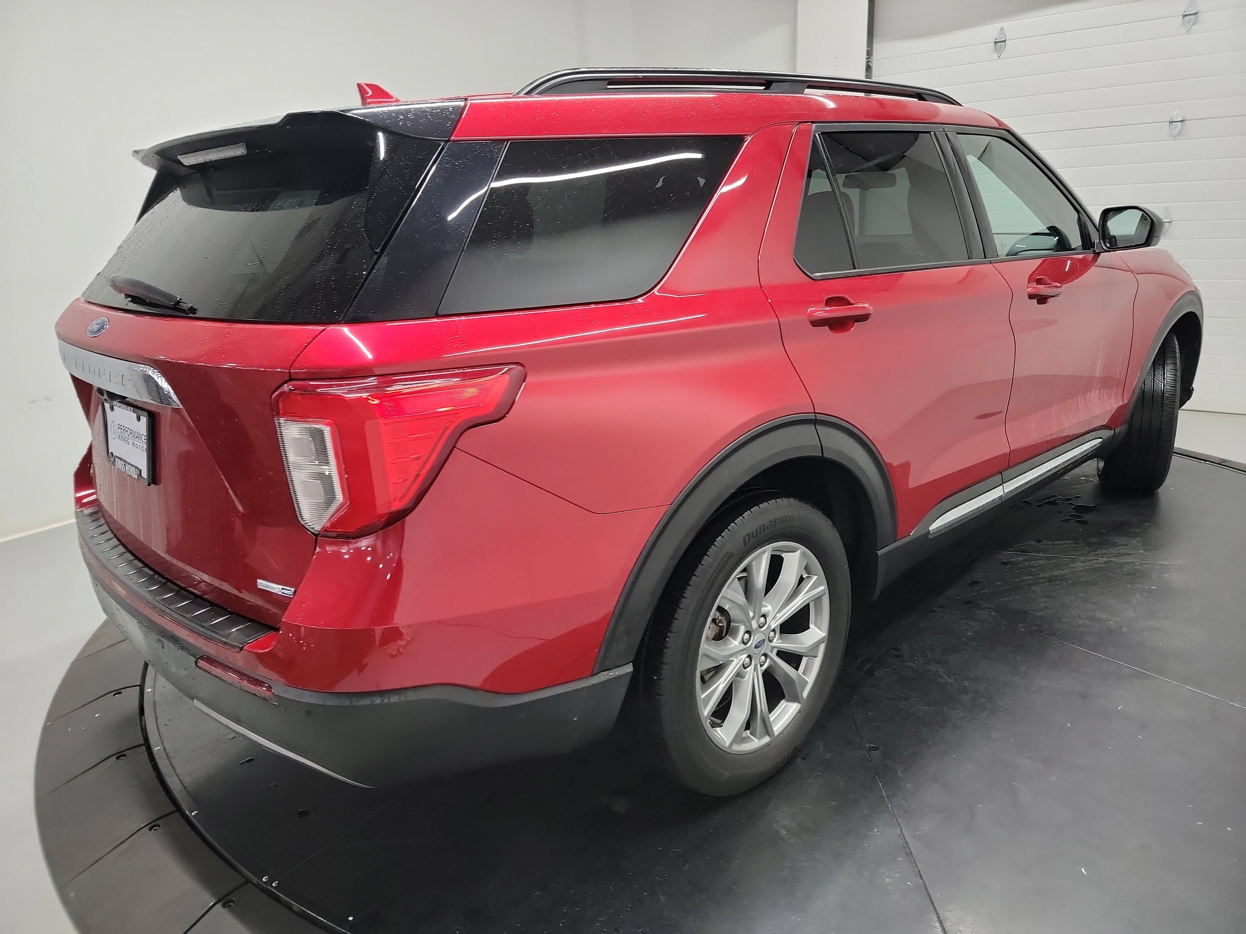 Used 2020 Ford Explorer XLT w/ Equipment Group 202A AWD/4WD image 9