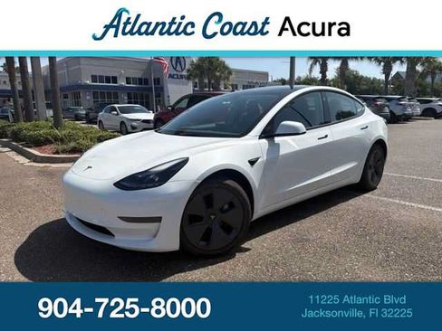 Used 2023 Tesla Model 3 Standard Range RWD image 1