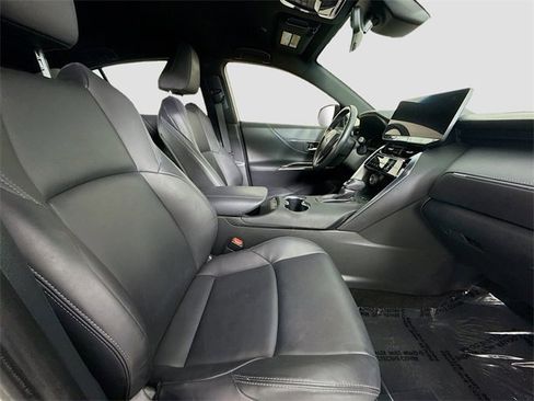 Certified 2023 Toyota Venza Nightshade image 26