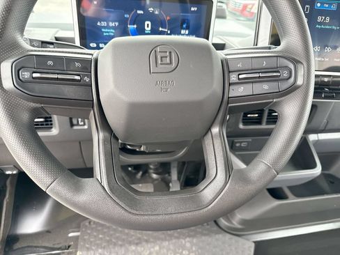Used 2024 Chevrolet Brightdrop 400 w/ Commercial Equipment Package AWD/4WD image 24