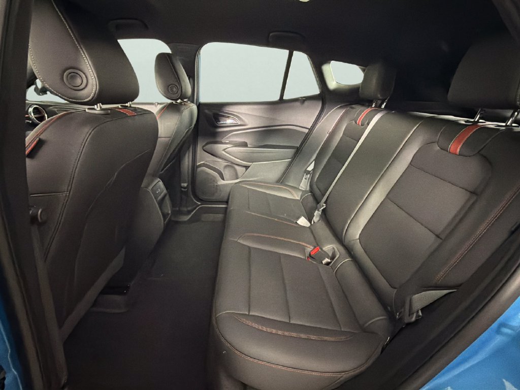 Certified 2025 Chevrolet Trax RS w/ Driver Confidence Package FWD image 27