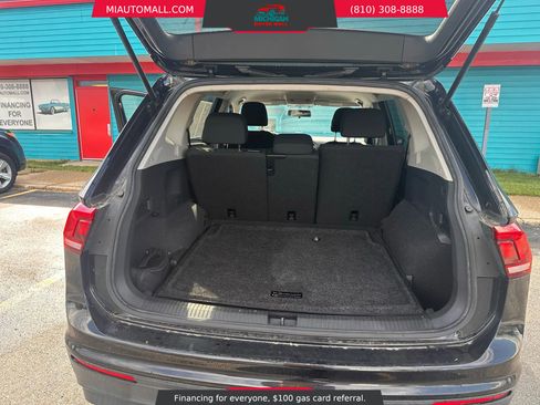 Used 2018 Volkswagen Tiguan S image 11