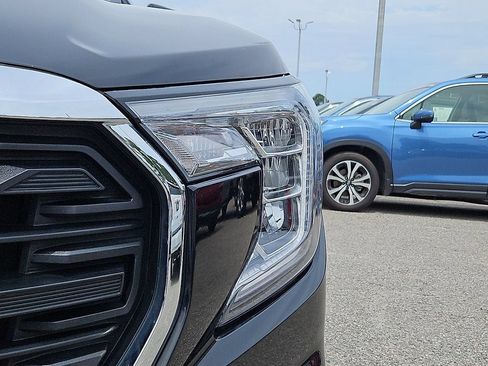 Used 2024 GMC Terrain SLE AWD/4WD image 9