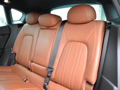 Used 2019 Maserati Levante AWD/4WD image 24