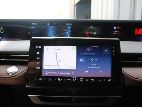 New 2026 Lincoln Nautilus Reserve AWD/4WD image 17