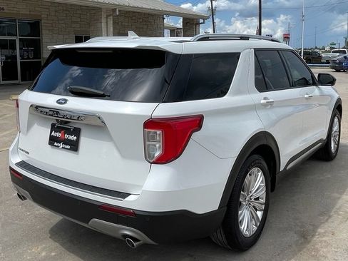 Used 2021 Ford Explorer Limited w/ Equipment Group 301A RWD image 4