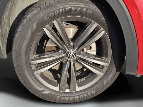 Used 2022 Volkswagen Atlas Cross Sport SEL R-Line image 18