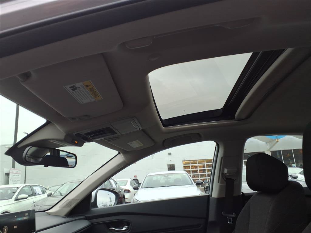 Used 2023 Honda Accord EX image 11