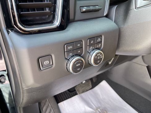 Used 2025 GMC Sierra 3500 Denali Ultimate AWD/4WD image 7