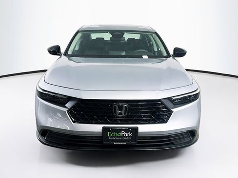 Used 2025 Honda Accord SE image 2