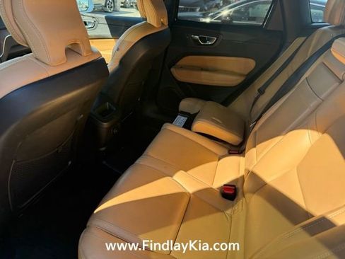 Used 2022 Volvo XC60 T8 Inscription w/ Advanced Package image 6
