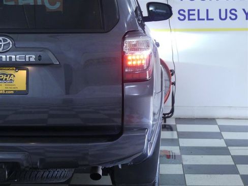 Used 2021 Toyota 4Runner SR5 Premium w/ Moonroof Package AWD/4WD image 30