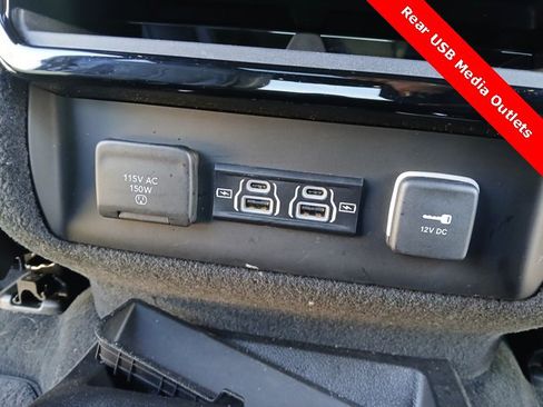 Used 2023 Jeep Wagoneer Series III w/ Premium Group I image 46