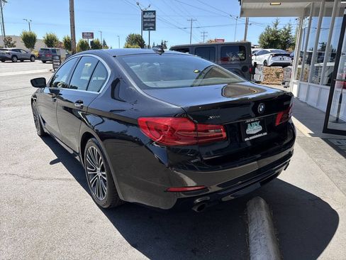 Used 2018 BMW 530i xDrive w/ Premium Package AWD/4WD image 4