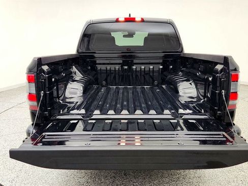 Used 2025 Nissan Frontier S AWD/4WD image 19
