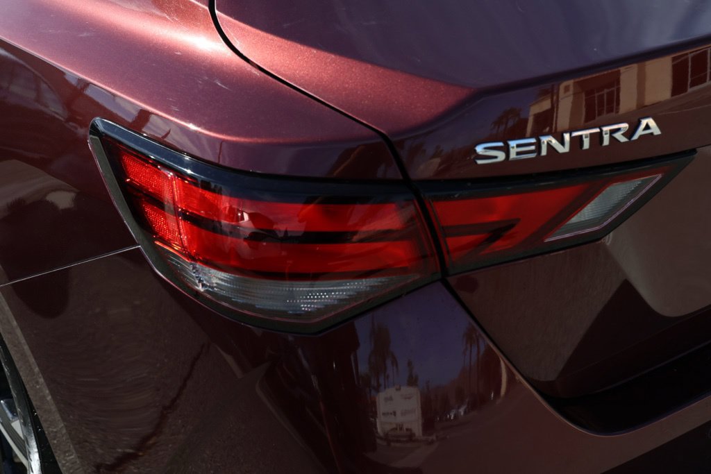 Used 2025 Nissan Sentra SV FWD image 8