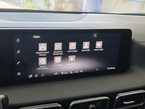 New 2026 Nissan Sentra SR FWD image 18