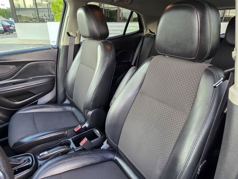 Used 2020 Buick Encore Preferred FWD image 33