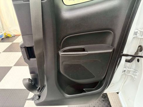 Used 2018 Chevrolet Colorado W/T image 20