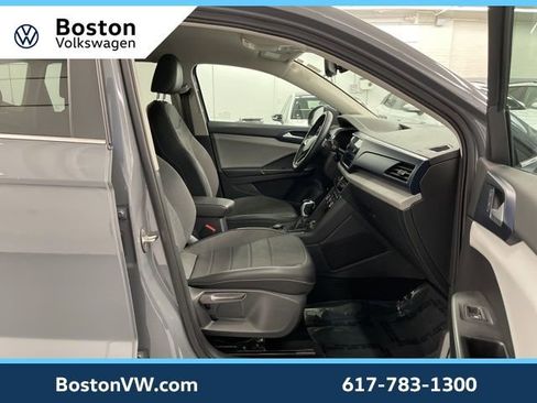 Used 2022 Volkswagen Taos SE w/ IQ.Drive SE Package image 11