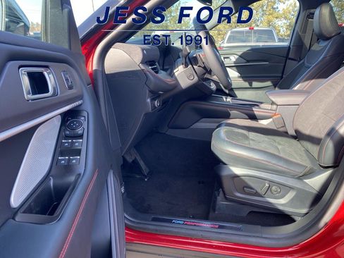 Used 2025 Ford Explorer ST image 11