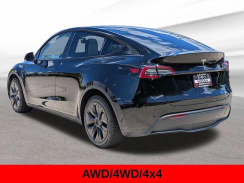 Used 2024 Tesla Model Y Long Range AWD/4WD image 9