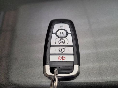 Used 2018 Ford Explorer Limited w/ Equipment Group 301A FWD image 32