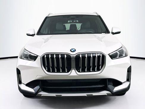 Used 2025 BMW X1 xDrive28i AWD/4WD image 2