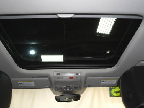 Certified 2025 Volkswagen Jetta SE image 13