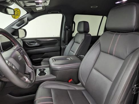 Used 2024 Chevrolet Suburban RST w/ Luxury Package AWD/4WD image 2