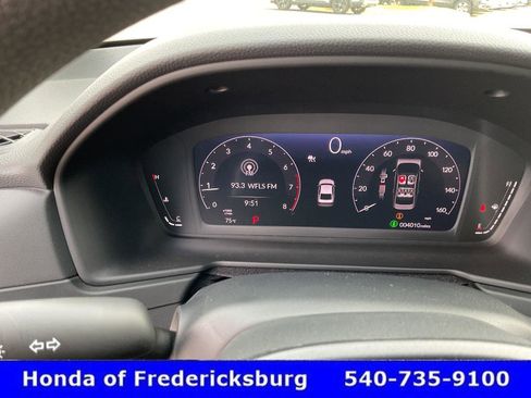 Certified 2025 Honda Accord LX image 32