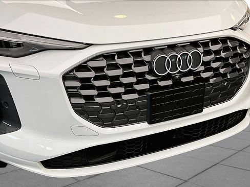 Used 2025 Audi Q5 Premium AWD/4WD image 32