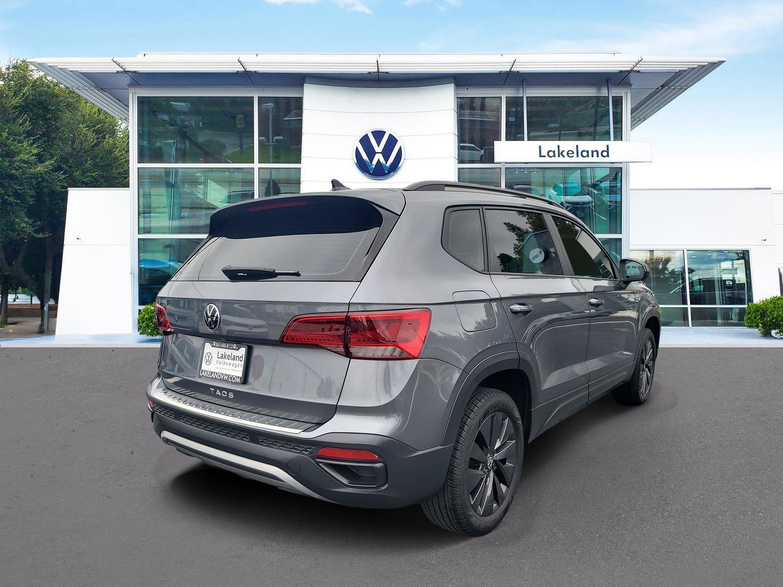 Used 2023 Volkswagen Taos S FWD image 3