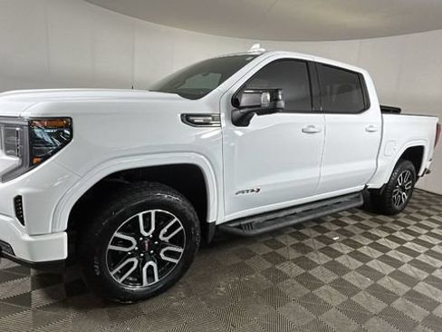 Used 2025 GMC Sierra 1500 AT4 w/ AT4 Premium Package AWD/4WD image 6