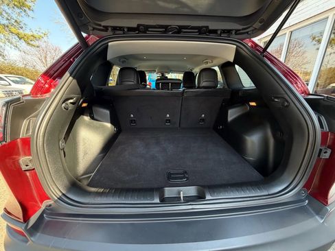 Used 2019 Jeep Cherokee Limited image 15