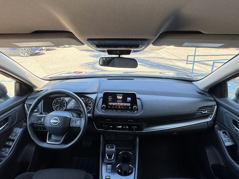 Used 2025 Nissan Rogue SV FWD image 35