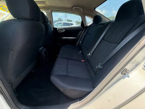 Used 2019 Nissan Sentra SV w/ Special Edition Package FWD image 12