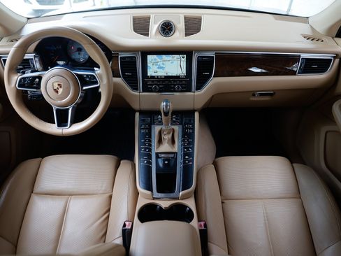 Used 2016 Porsche Macan S AWD/4WD image 2