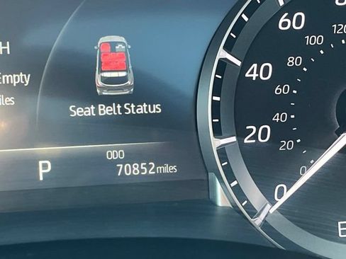 Used 2022 Toyota Highlander XLE AWD/4WD image 36