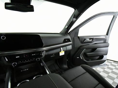 New 2026 Chevrolet Suburban Premier w/ Sun And Tow Package image 21