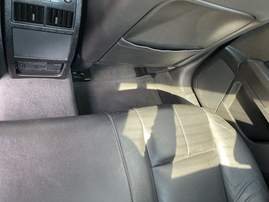 Used 2006 Cadillac STS V8 w/ Preferred Equipment Group RWD image 28