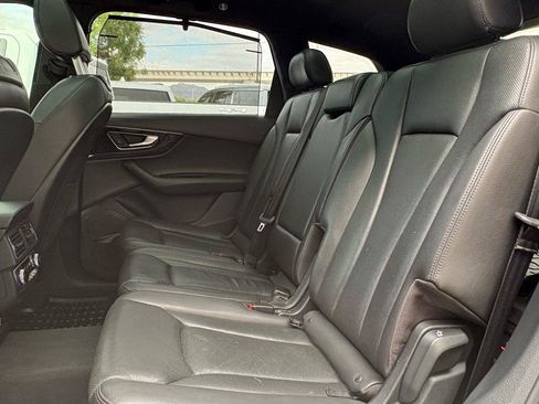 Used 2018 Audi Q7 3.0T Prestige w/ Prestige Package AWD/4WD image 33