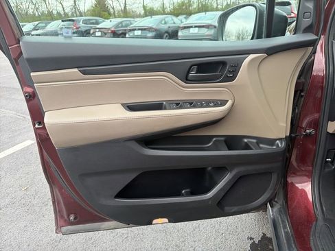 Certified 2018 Honda Odyssey EX-L image 18
