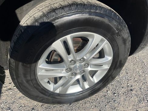 Used 2021 Buick Enclave Essence image 9