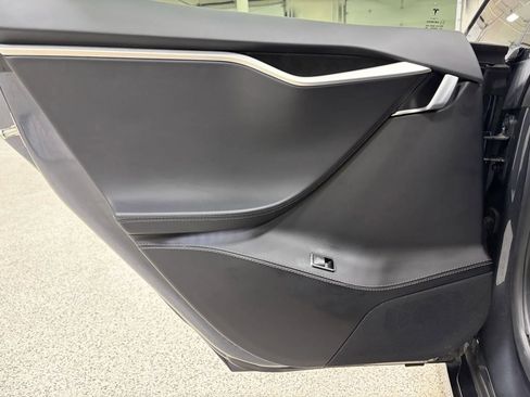 Used 2017 Tesla Model S 75D image 19