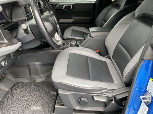 Used 2022 Ford Bronco Black Diamond image 18