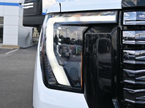 Used 2026 GMC Sierra 3500 Denali Ultimate image 27