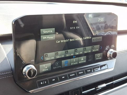 Used 2024 Mitsubishi Outlander SE FWD image 17