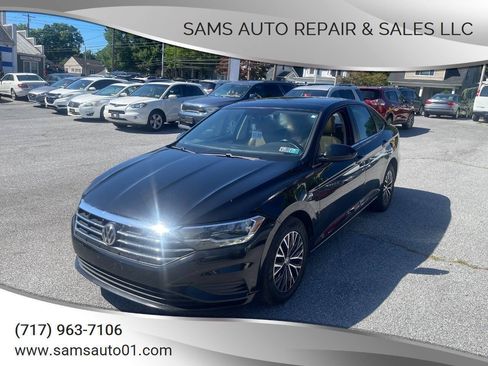 Used 2019 Volkswagen Jetta SE w/ Cold Weather Package FWD image 1