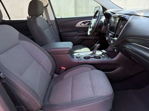 Used 2019 Chevrolet Traverse LT FWD image 7